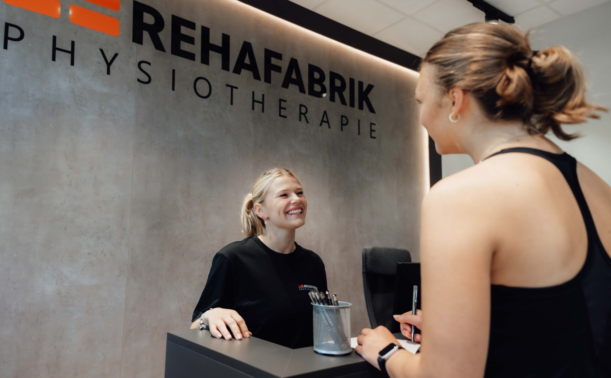 Front desk employee (m/f/d)